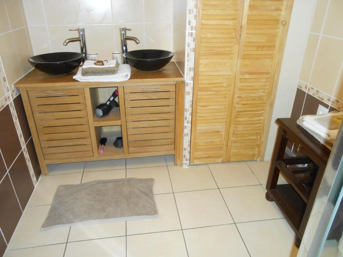 Bed and Breakfast La Dame Blanche Saint-Maurice-dʼIbie Esterno foto