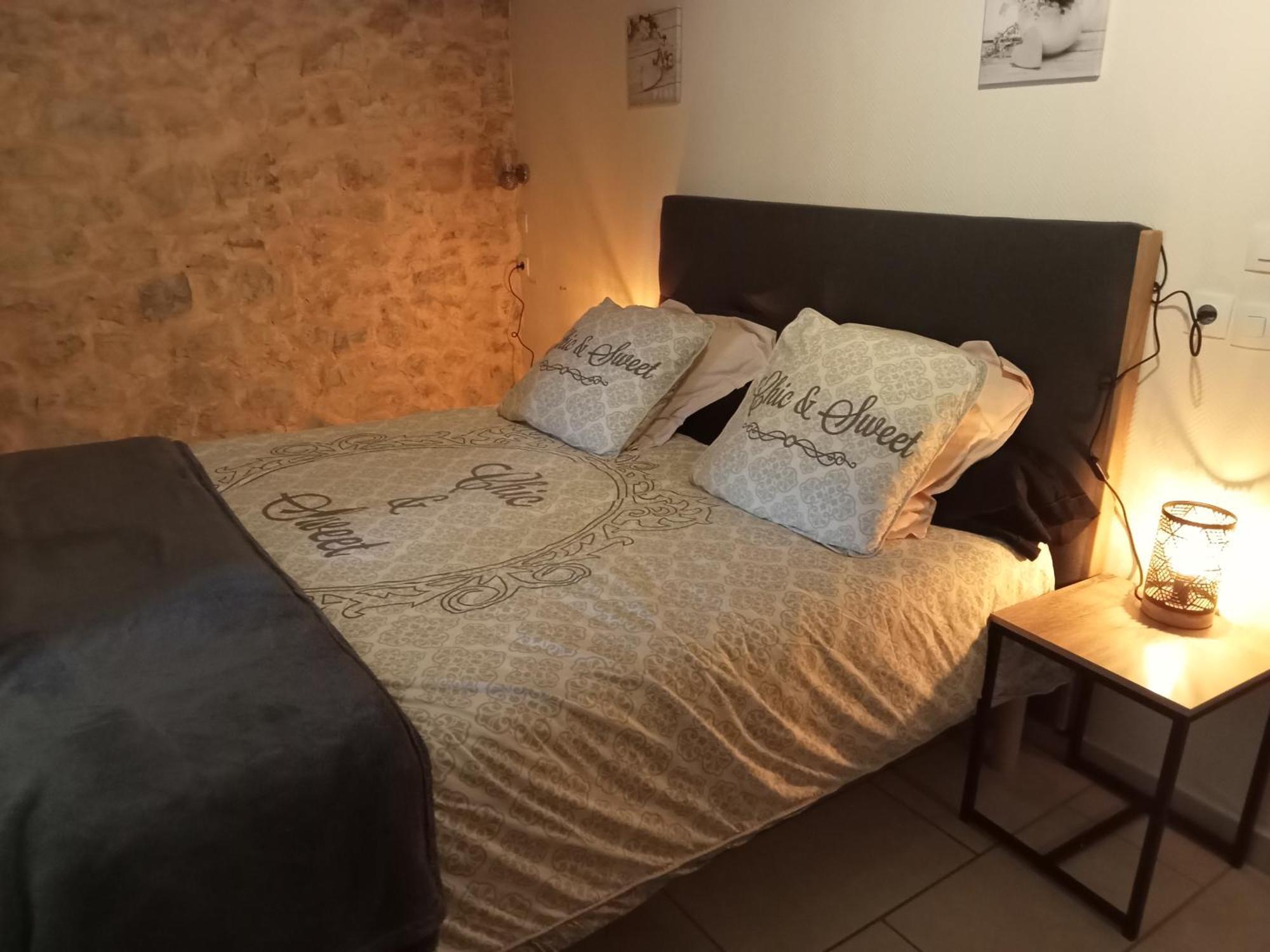 Bed and Breakfast La Dame Blanche Saint-Maurice-dʼIbie Esterno foto